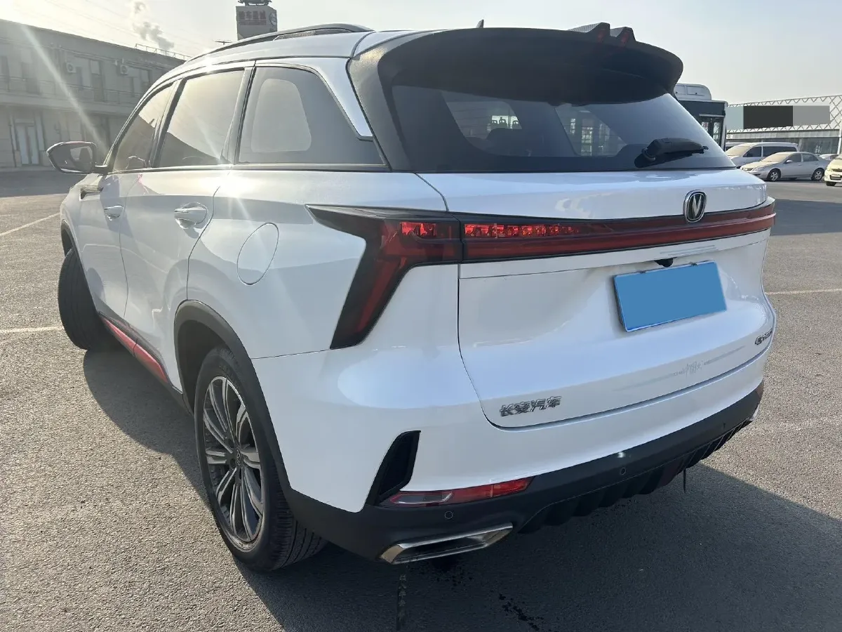 2022 ChangAn CS75 Plus 1.5T 188HP L4 8AT,autocango,china used car exporter,china ev exporter,chinese used car exporter,chinese used ev exporter