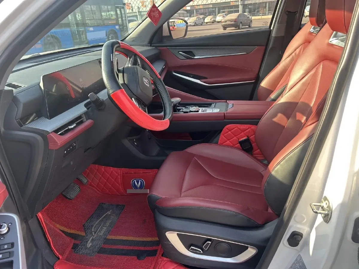 2022 ChangAn CS75 Plus 1.5T 188HP L4 8AT,autocango,china used car exporter,china ev exporter,chinese used car exporter,chinese used ev exporter