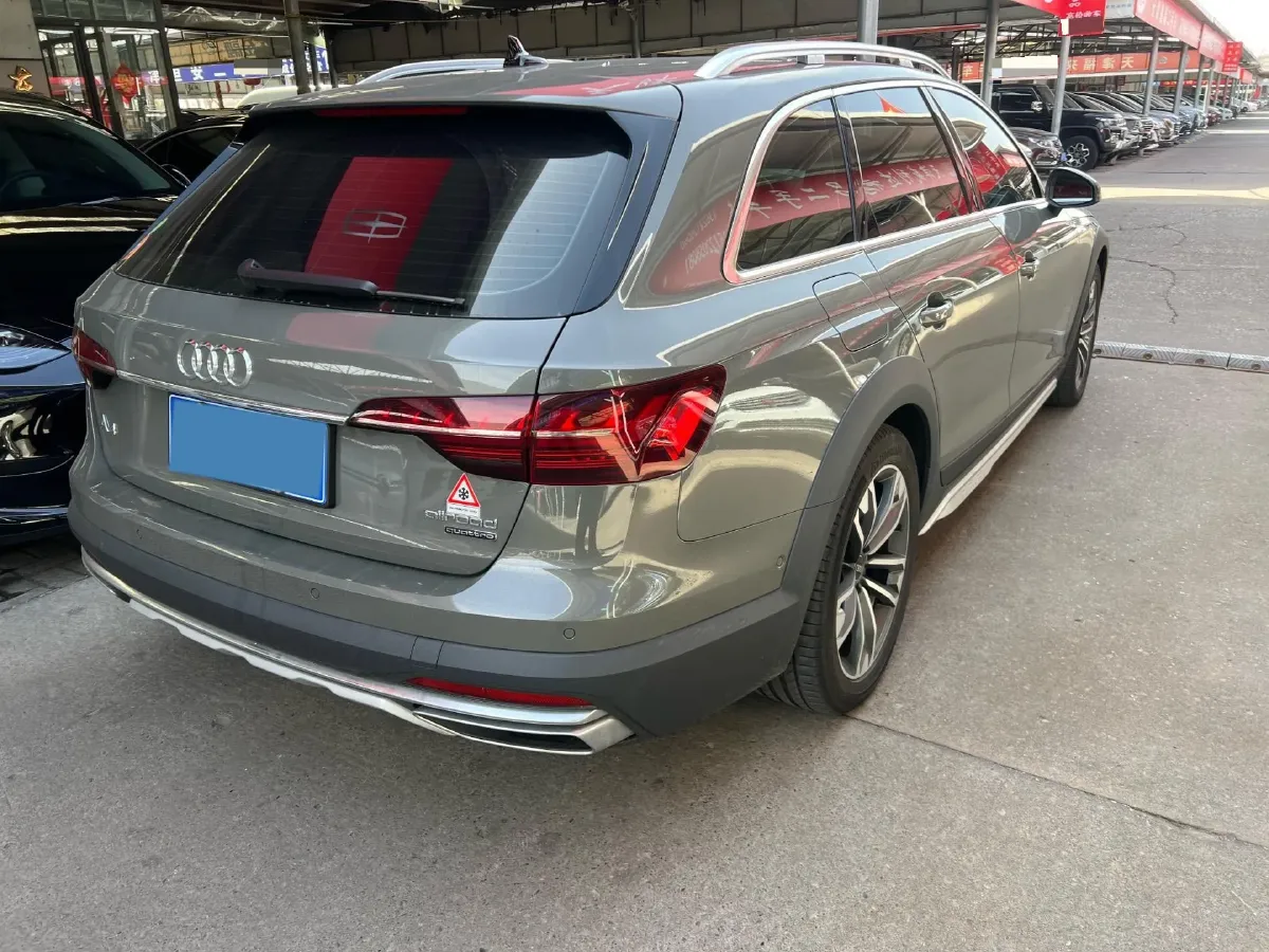 2024 Audi A4 2.0T 265HP L4 7DCT,autocango,china used car exporter,china ev exporter,chinese used car exporter,chinese used ev exporter