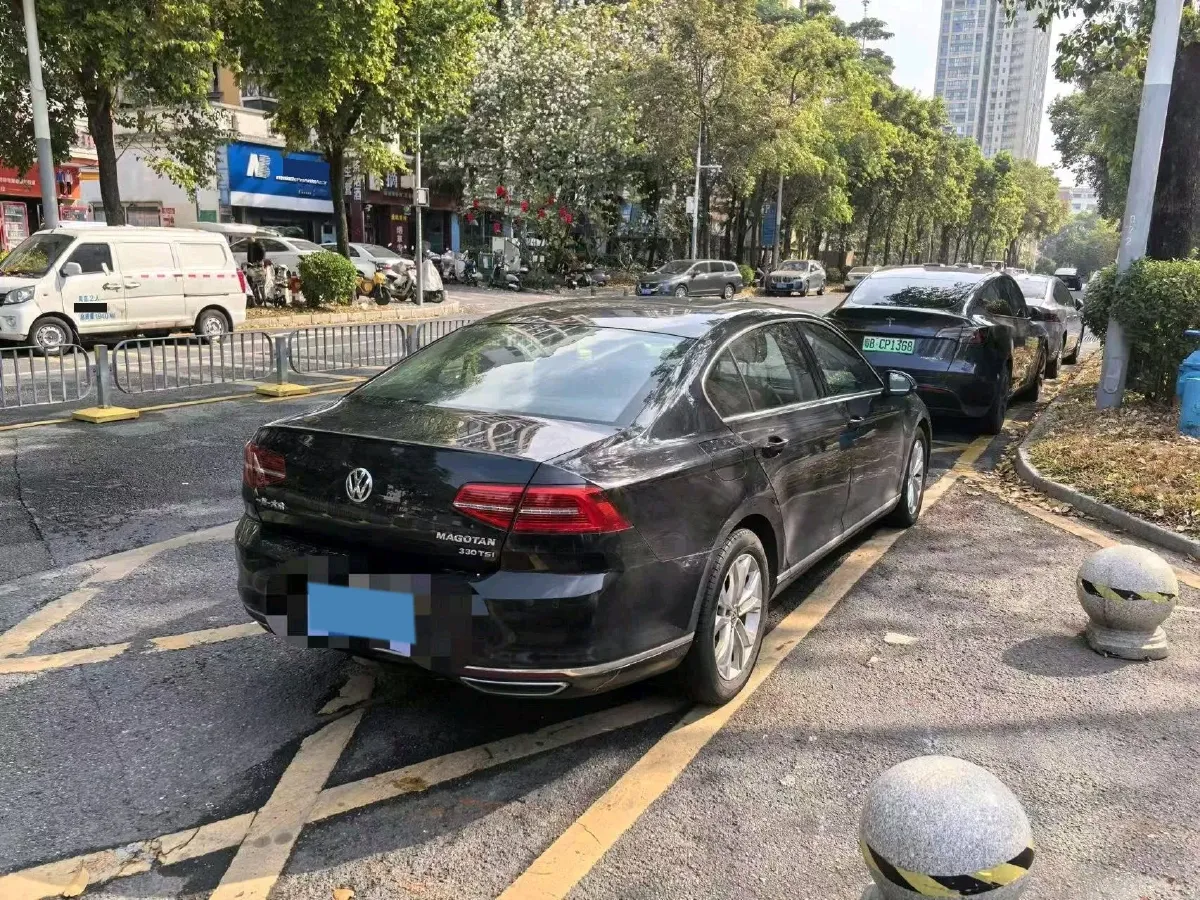 2018 Volkswagen Magotan 1.8T 180HP L4 7DCT,autocango,china used car exporter,china ev exporter,chinese used car exporter,chinese used ev exporter