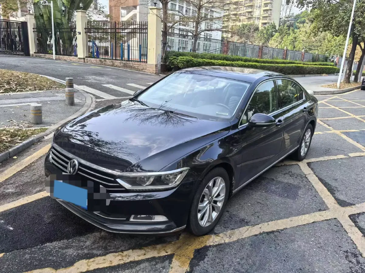2018 Volkswagen Magotan 1.8T 180HP L4 7DCT,autocango,china used car exporter,china ev exporter,chinese used car exporter,chinese used ev exporter