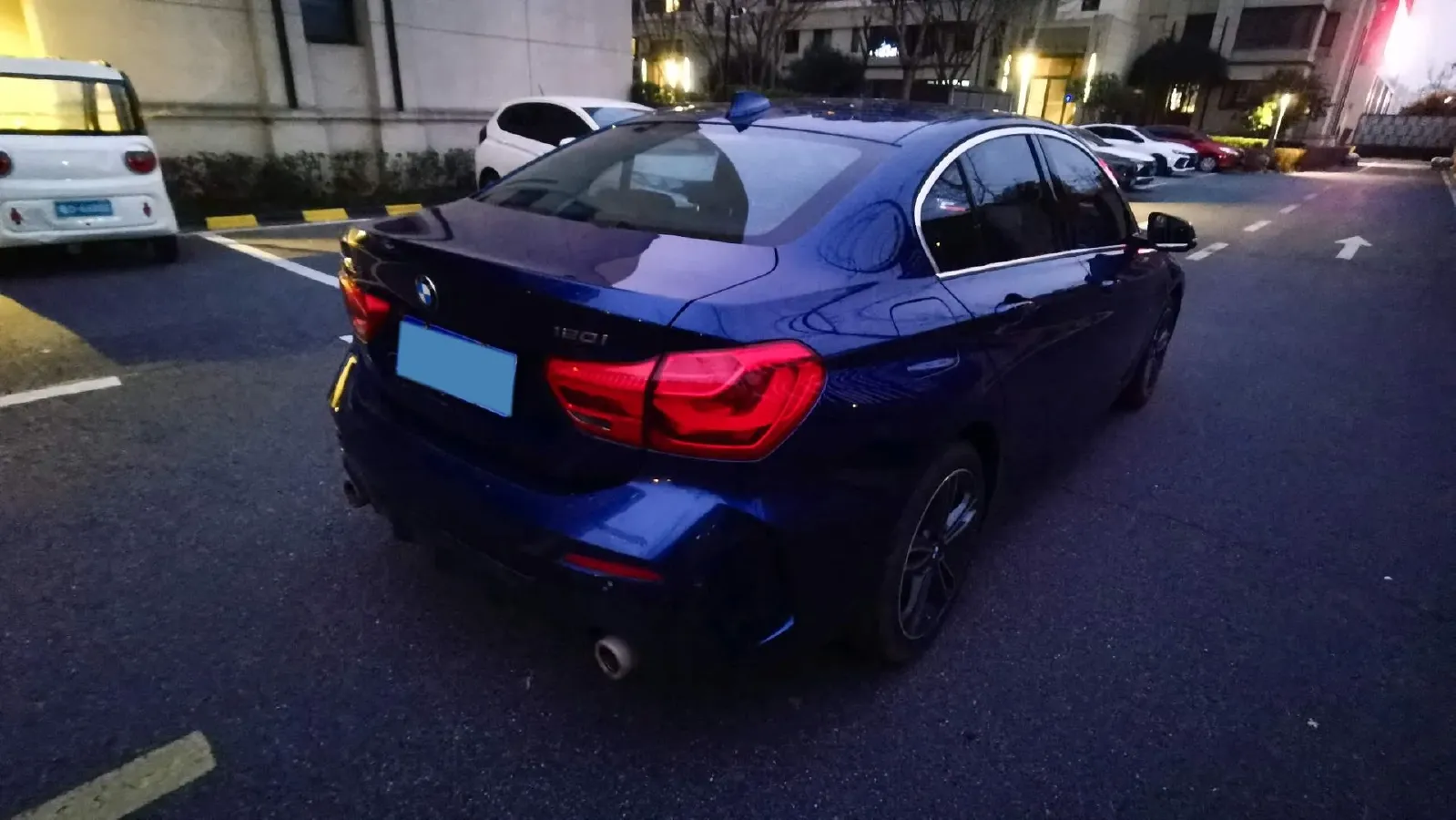2022 BMW 1 Series 1.5T 140HP L3 7DCT,autocango,china used car exporter,china ev exporter,chinese used car exporter,chinese used ev exporter