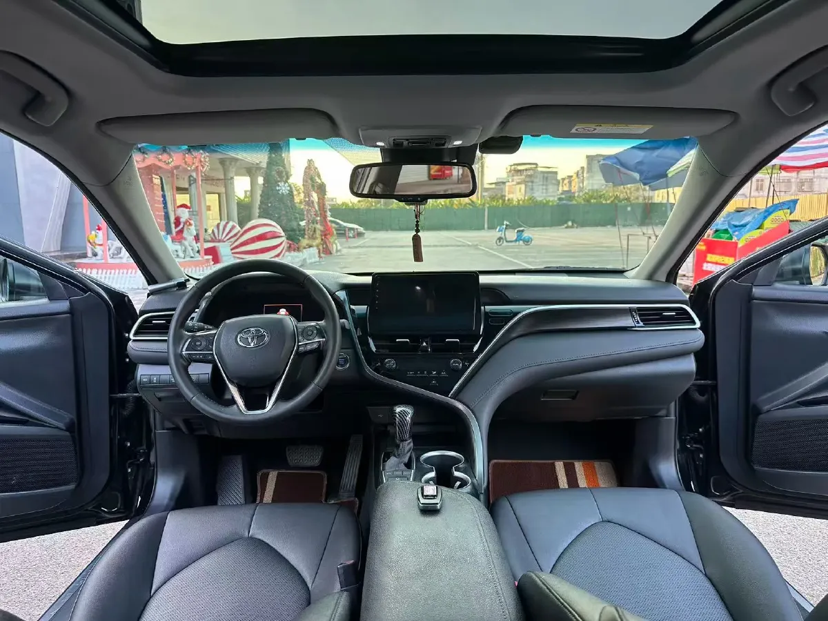 2021 Toyota Camry 2.5L 209HP L4 8AT,autocango,china used car exporter,china ev exporter,chinese used car exporter,chinese used ev exporter