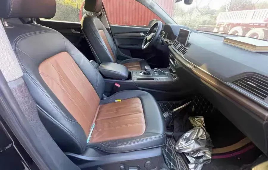 2020 Audi Q5L 2.0T 252HP L4 7DCT,autocango,china used car exporter,china ev exporter,chinese used car exporter,chinese used ev exporter