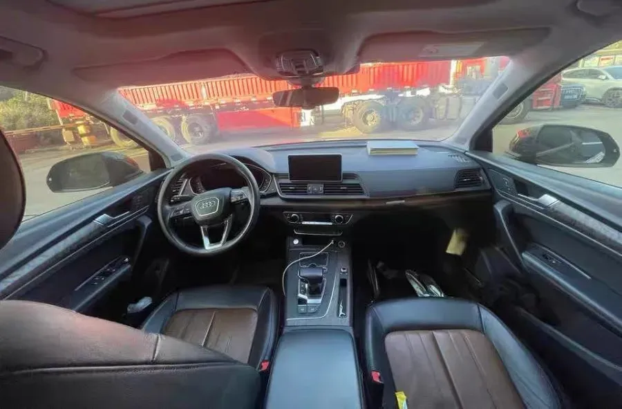 2020 Audi Q5L 2.0T 252HP L4 7DCT,autocango,china used car exporter,china ev exporter,chinese used car exporter,chinese used ev exporter
