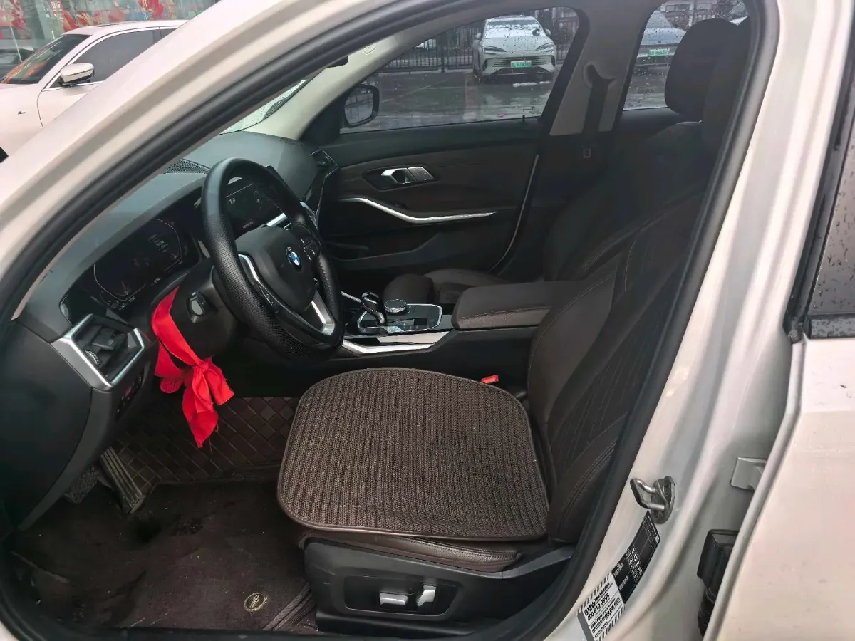 2022 BMW 3 Series 2.0T 156HP L4 8AT,autocango,china used car exporter,china ev exporter,chinese used car exporter,chinese used ev exporter