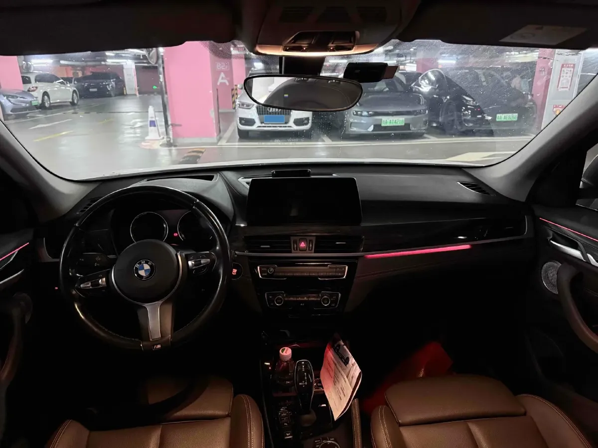 2021 BMW X1 2.0T 192HP L4 8AT,autocango,china used car exporter,china ev exporter,chinese used car exporter,chinese used ev exporter