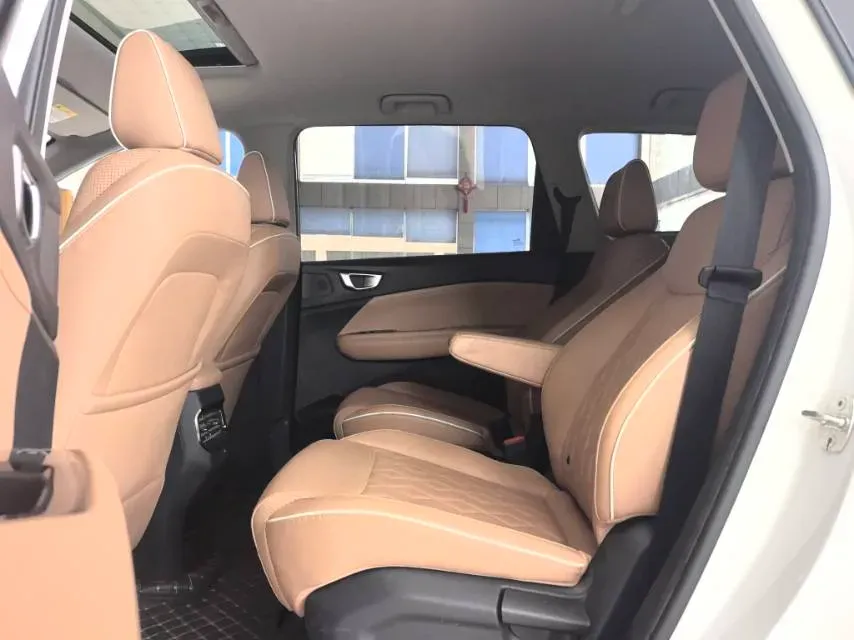 2022 WuLing KaiJie 1.5T 147HP L4 CVT,autocango,china used car exporter,china ev exporter,chinese used car exporter,chinese used ev exporter