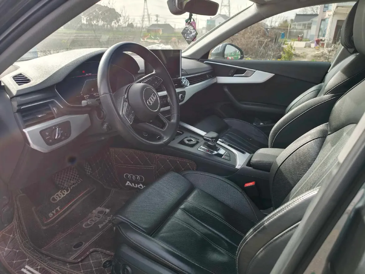 2023 Audi A4L 2.0T 190HP L4 7DCT,autocango,china used car exporter,china ev exporter,chinese used car exporter,chinese used ev exporter