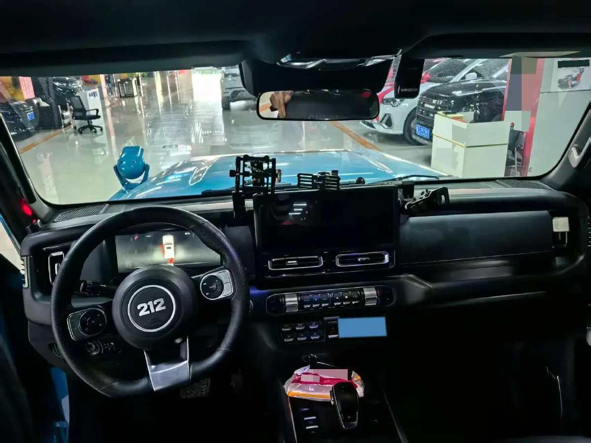 2025 212 212 T01 2.0T 252HP L4 8AT,autocango,china used car exporter,china ev exporter,chinese used car exporter,chinese used ev exporter