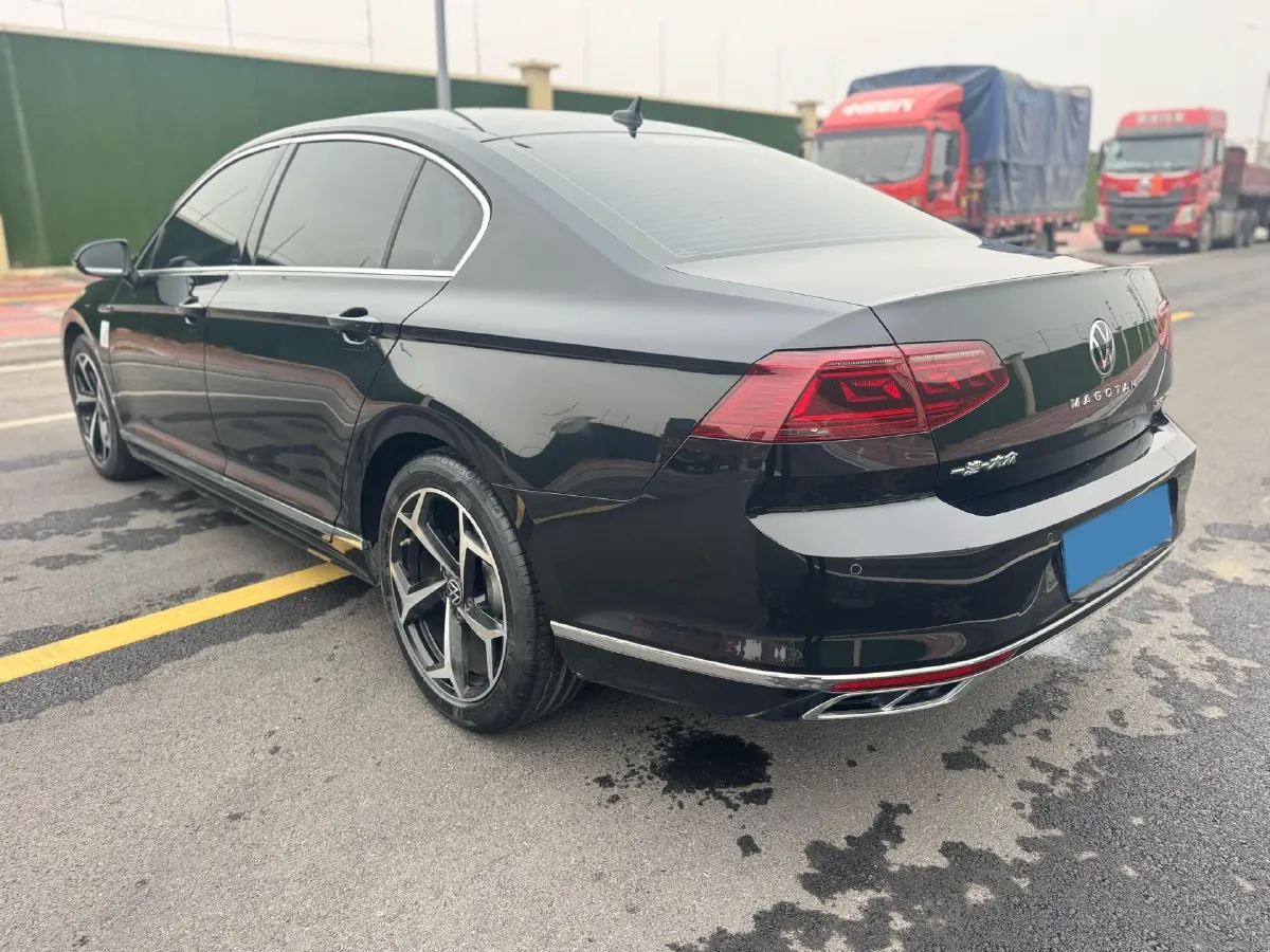 2023 Volkswagen Magotan 2.0T 186HP L4 7DCT,autocango,china used car exporter,china ev exporter,chinese used car exporter,chinese used ev exporter