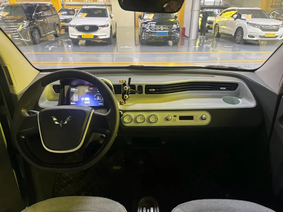 2021 WuLing HongGuang MINI EV BEV 13.9KWH,autocango,china used car exporter,china ev exporter,chinese used car exporter,chinese used ev exporter