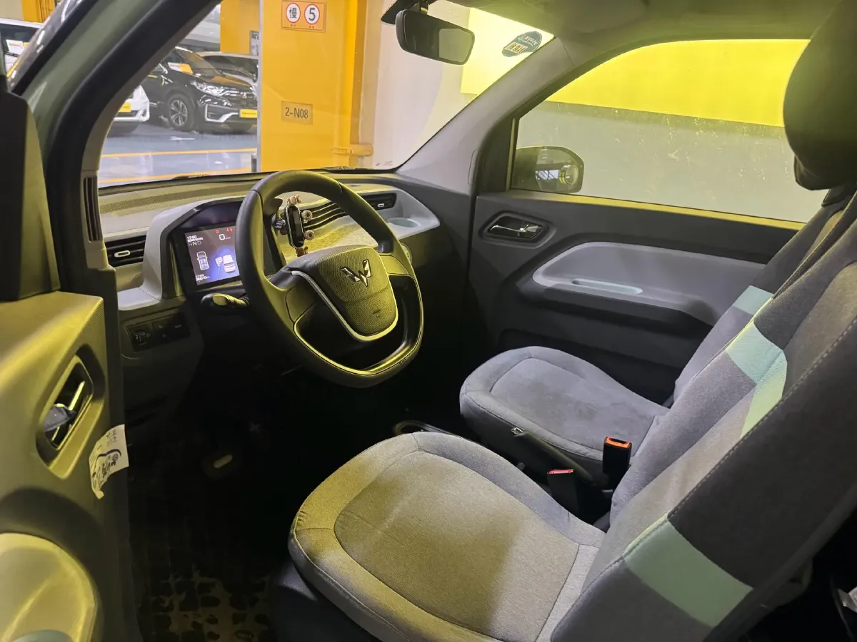 2021 WuLing HongGuang MINI EV BEV 13.9KWH,autocango,china used car exporter,china ev exporter,chinese used car exporter,chinese used ev exporter