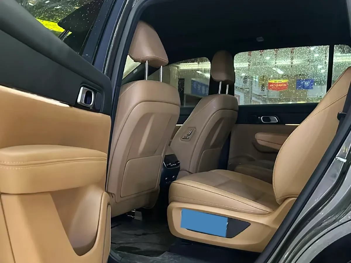 2021 Li ONE Range Extended 131HP REEV 40.5KWH,autocango,china used car exporter,china ev exporter,chinese used car exporter,chinese used ev exporter