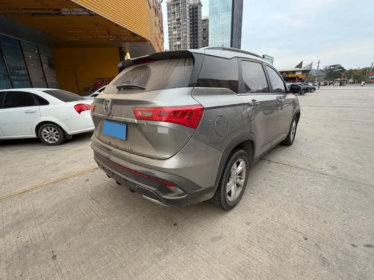 2018 BaoJun 530 1.5T 150HP L4 6DCT,autocango,china used car exporter,china ev exporter,chinese used car exporter,chinese used ev exporter