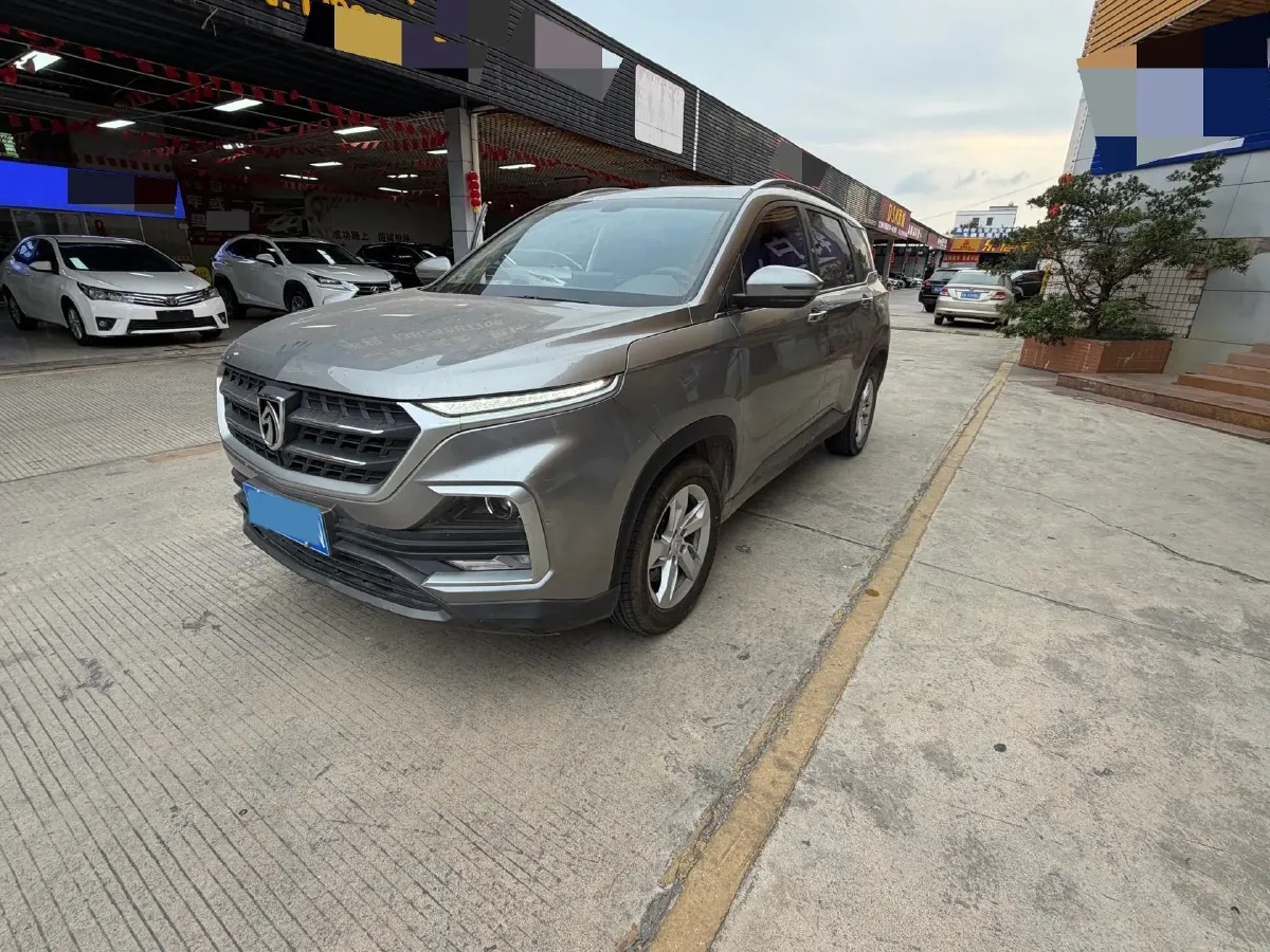 2018 BaoJun 530 1.5T 150HP L4 6DCT,autocango,china used car exporter,china ev exporter,chinese used car exporter,chinese used ev exporter