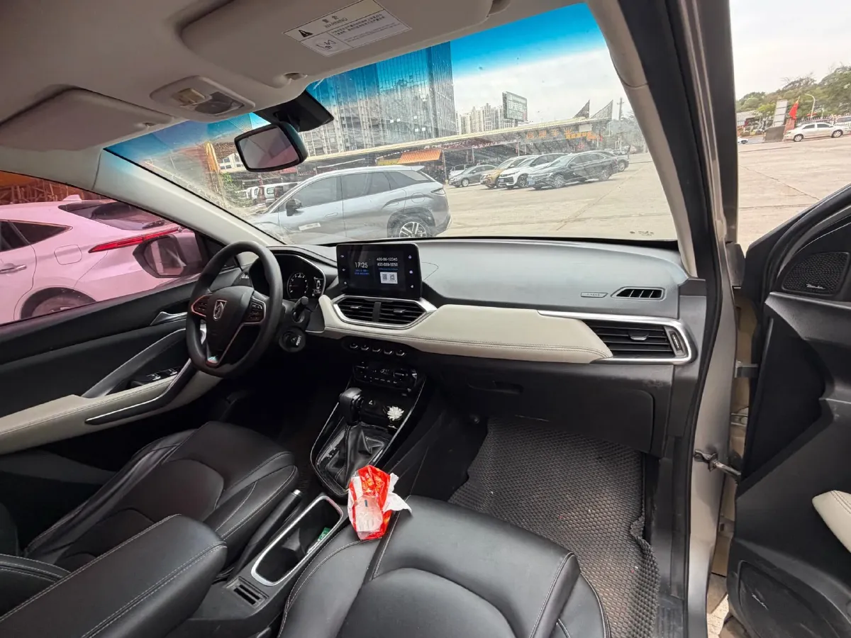 2018 BaoJun 530 1.5T 150HP L4 6DCT,autocango,china used car exporter,china ev exporter,chinese used car exporter,chinese used ev exporter