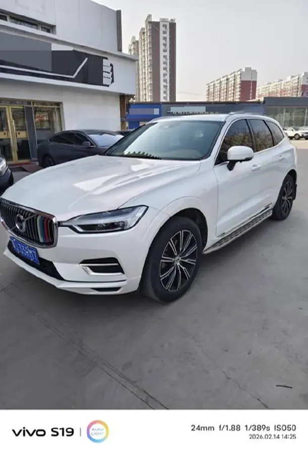 2020 Volvo XC60 2.0T 254HP L4 8AT,autocango,china used car exporter,china ev exporter,chinese used car exporter,chinese used ev exporter