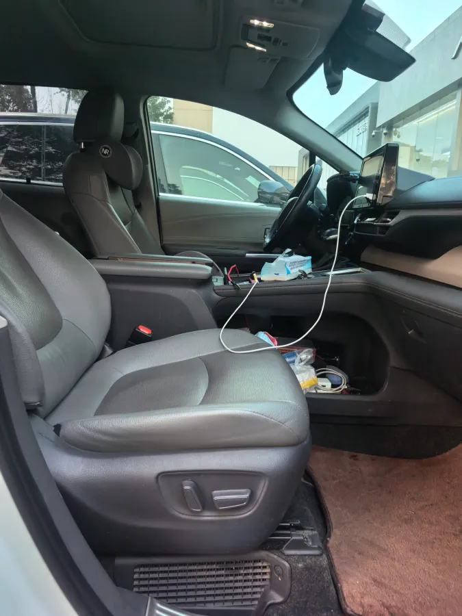 2021 Toyota Sienna 2.5L 192HP L4 E-CVT Hybrid,autocango,china used car exporter,china ev exporter,chinese used car exporter,chinese used ev exporter