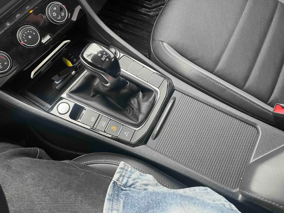 2021 Volkswagen Sagitar 1.2T 116HP L4 7DCT,autocango,china used car exporter,china ev exporter,chinese used car exporter,chinese used ev exporter