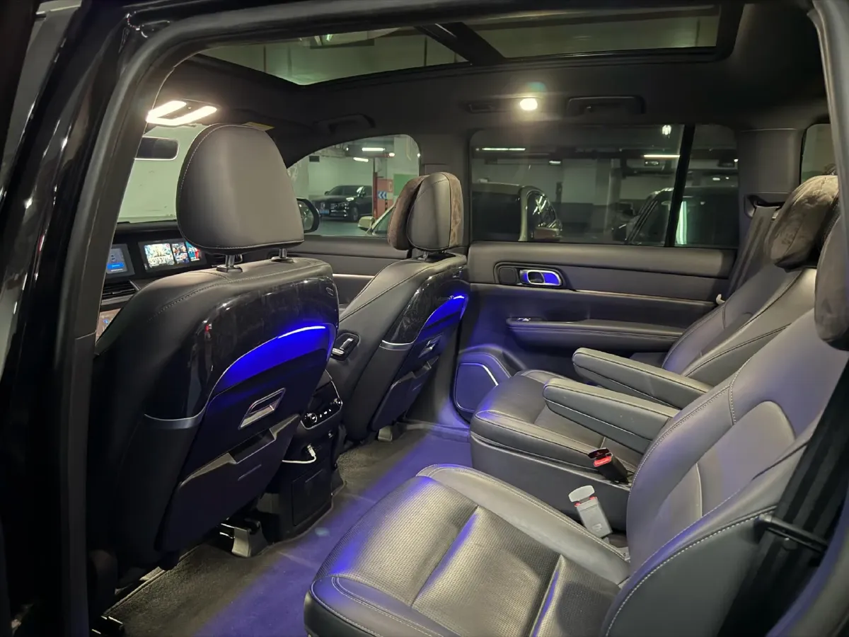 2021 Li ONE Range Extended 131HP REEV 40.5KWH,autocango,china used car exporter,china ev exporter,chinese used car exporter,chinese used ev exporter