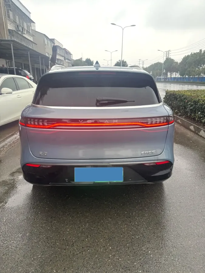 2021 Voyah FREE Range Extended 109HP REEV 33KWH,autocango,china used car exporter,china ev exporter,chinese used car exporter,chinese used ev exporter