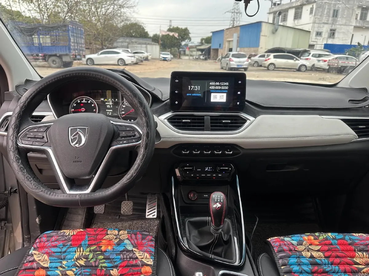 2018 BaoJun 530 1.5T 150HP L4 6MT,autocango,china used car exporter,china ev exporter,chinese used car exporter,chinese used ev exporter