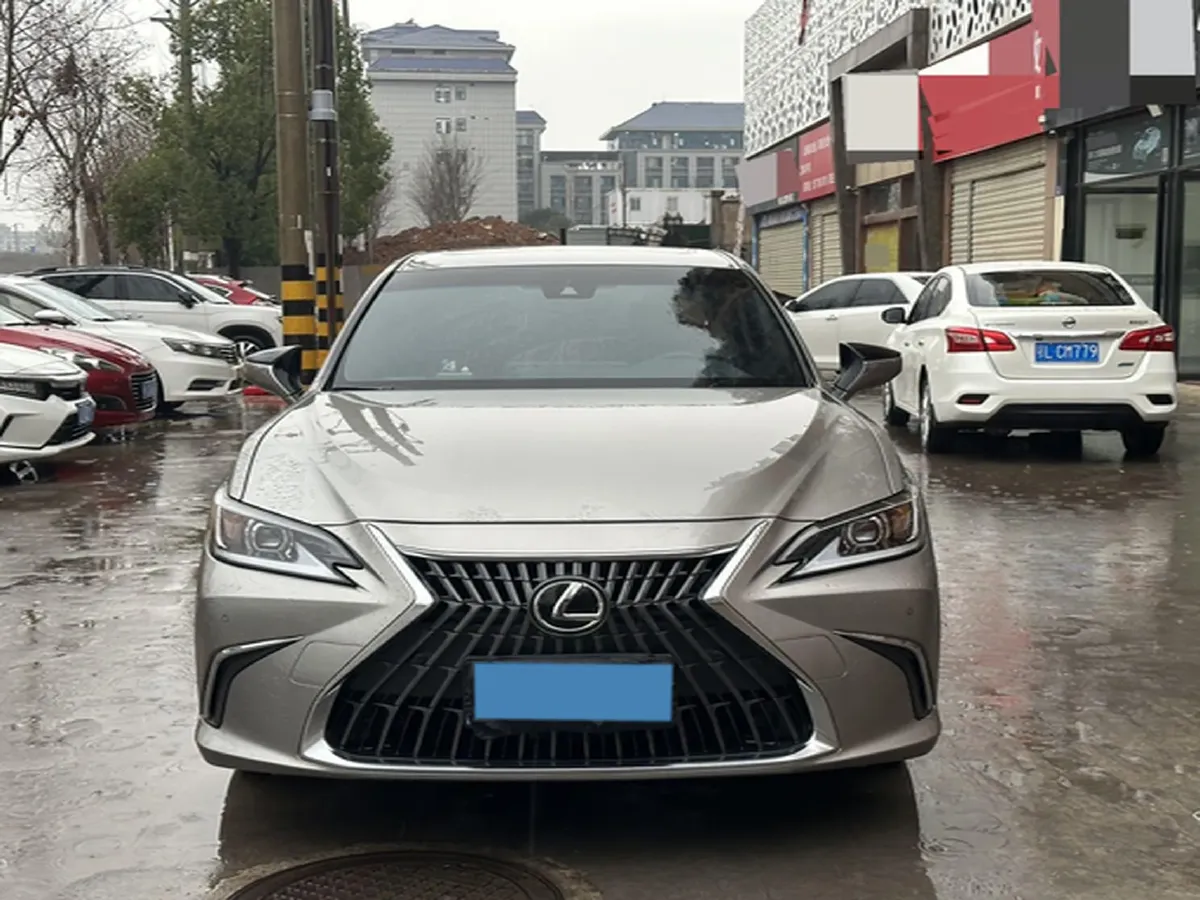 2023 Lexus ES 2.0L 173HP L4 CVT,autocango,china used car exporter,china ev exporter,chinese used car exporter,chinese used ev exporter