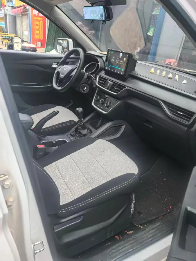 2020 WuLing HongGuang Plus 1.5L 99HP L4 6MT,autocango,china used car exporter,china ev exporter,chinese used car exporter,chinese used ev exporter