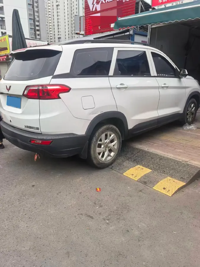 2020 WuLing HongGuang Plus 1.5L 99HP L4 6MT,autocango,china used car exporter,china ev exporter,chinese used car exporter,chinese used ev exporter