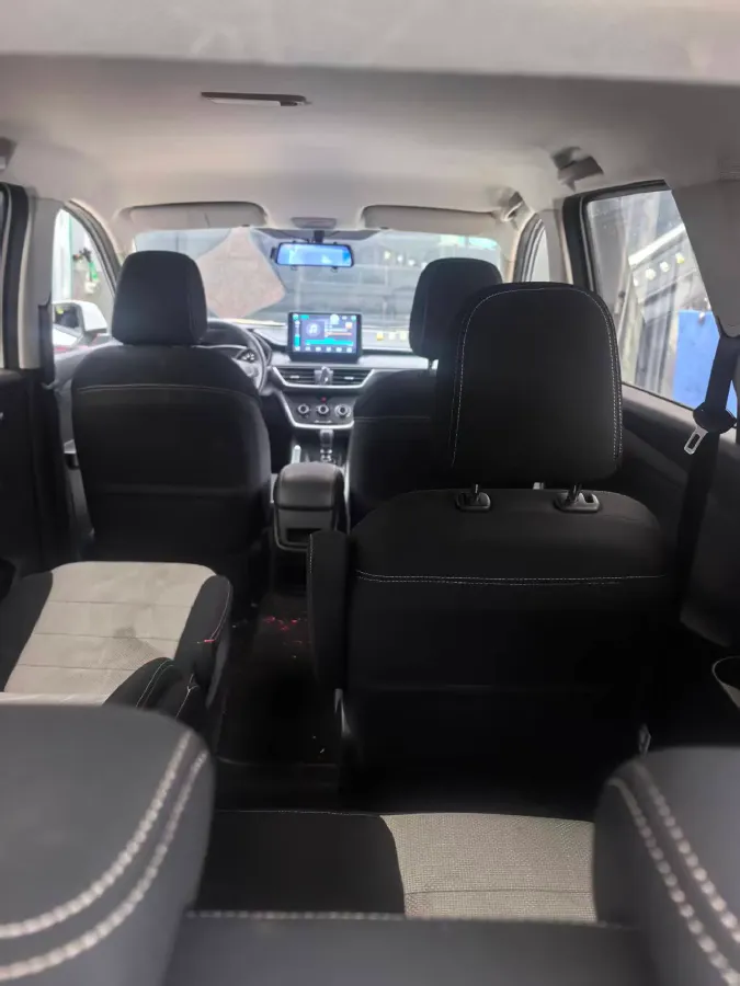 2020 WuLing HongGuang Plus 1.5L 99HP L4 6MT,autocango,china used car exporter,china ev exporter,chinese used car exporter,chinese used ev exporter