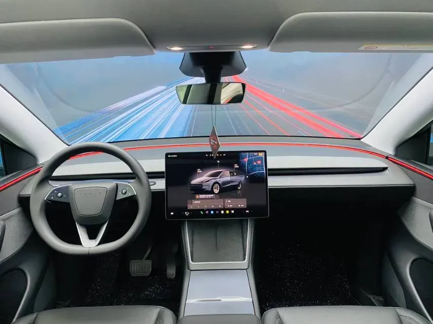 2025 Tesla Model Y BEV 62.5KWH,autocango,china used car exporter,china ev exporter,chinese used car exporter,chinese used ev exporter