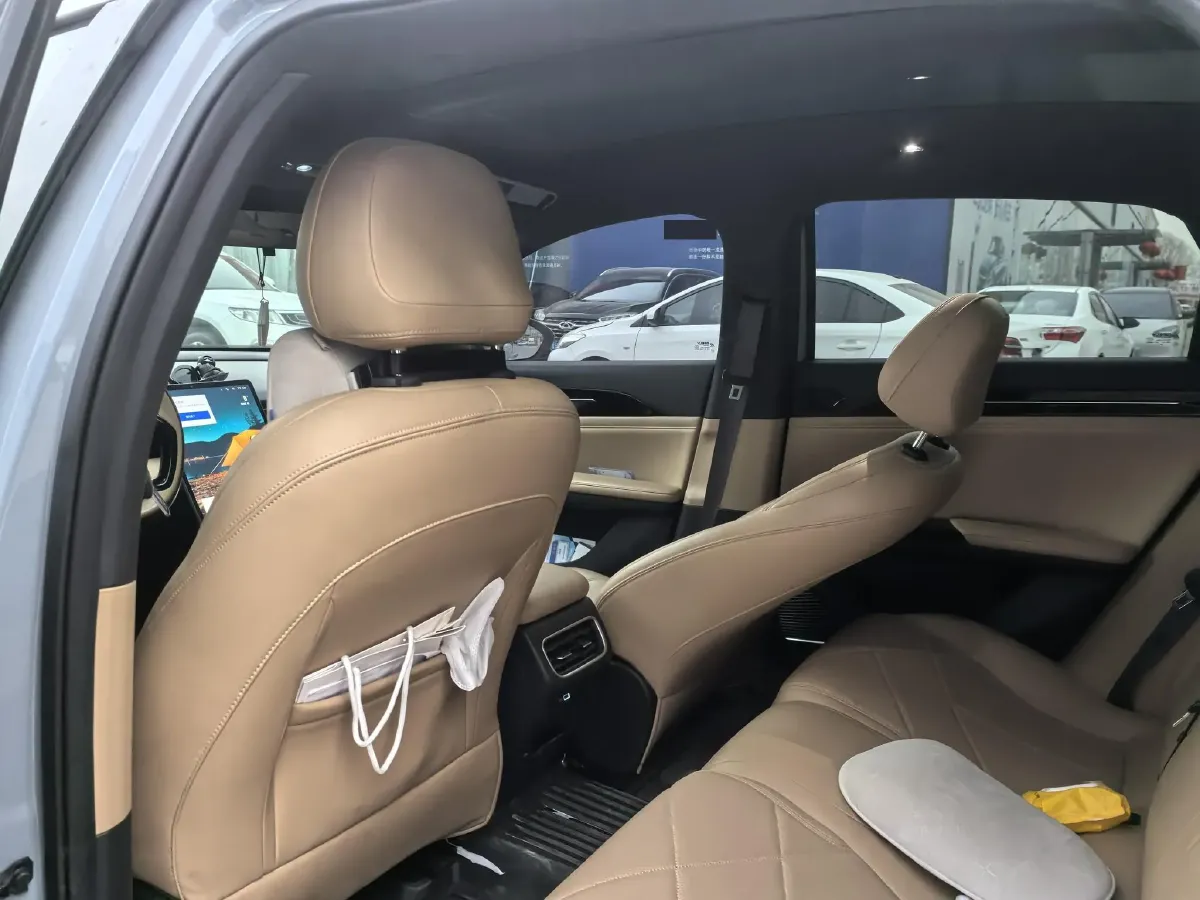 2024 Geely Galaxy L6 1.5T 163HP L4 3DHT PHEV,autocango,china used car exporter,china ev exporter,chinese used car exporter,chinese used ev exporter