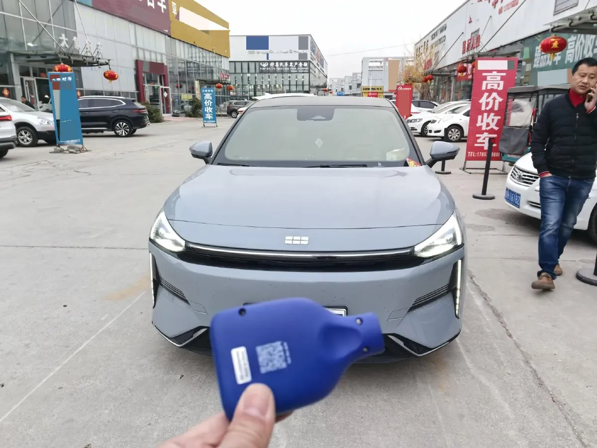 2024 Geely Galaxy L6 1.5T 163HP L4 3DHT PHEV,autocango,china used car exporter,china ev exporter,chinese used car exporter,chinese used ev exporter