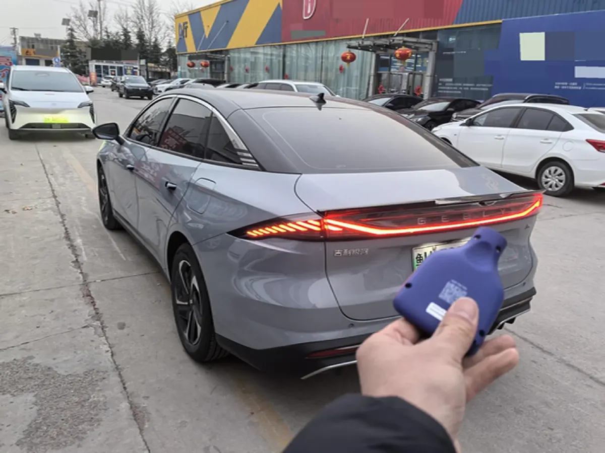 2024 Geely Galaxy L6 1.5T 163HP L4 3DHT PHEV,autocango,china used car exporter,china ev exporter,chinese used car exporter,chinese used ev exporter