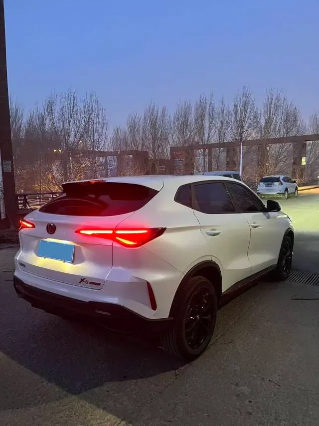 2025 ChangAn X5 PLUS 1.5T 188HP L4 7DCT,autocango,china used car exporter,china ev exporter,chinese used car exporter,chinese used ev exporter