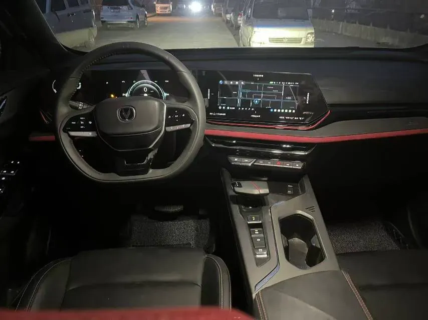 2025 ChangAn X5 PLUS 1.5T 188HP L4 7DCT,autocango,china used car exporter,china ev exporter,chinese used car exporter,chinese used ev exporter