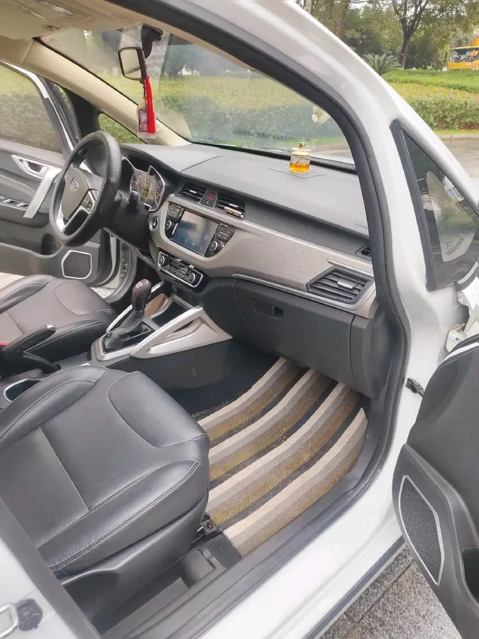 2017 Geely Vision X3 1.5L 102HP L4 4AT,autocango,china used car exporter,china ev exporter,chinese used car exporter,chinese used ev exporter