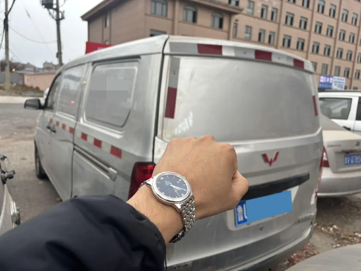 2019 WuLing RongGuang V 1.5L 99HP L4 6MT,autocango,china used car exporter,china ev exporter,chinese used car exporter,chinese used ev exporter