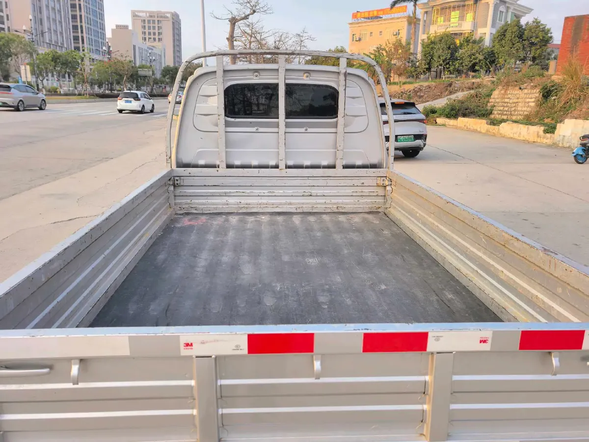 2023 WuLing RongGuang New Truck 1.5L 102HP L4 5MT,autocango,china used car exporter,china ev exporter,chinese used car exporter,chinese used ev exporter