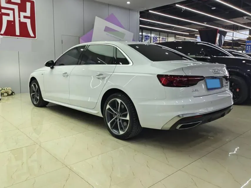 2022 Audi A4L 2.0T 150HP L4 7DCT,autocango,china used car exporter,china ev exporter,chinese used car exporter,chinese used ev exporter