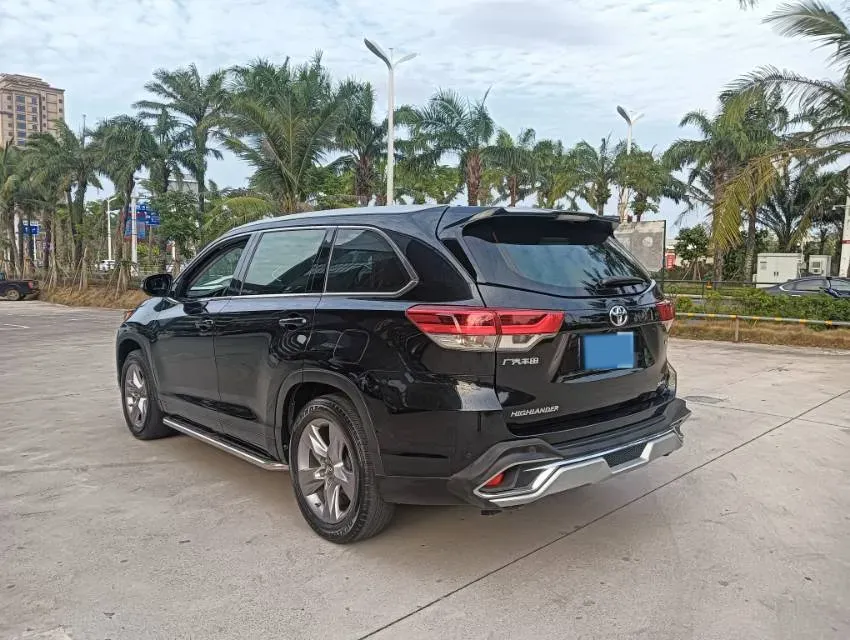 2021 Toyota Highlander 2.0T 220HP L4 6AT,autocango,china used car exporter,china ev exporter,chinese used car exporter,chinese used ev exporter