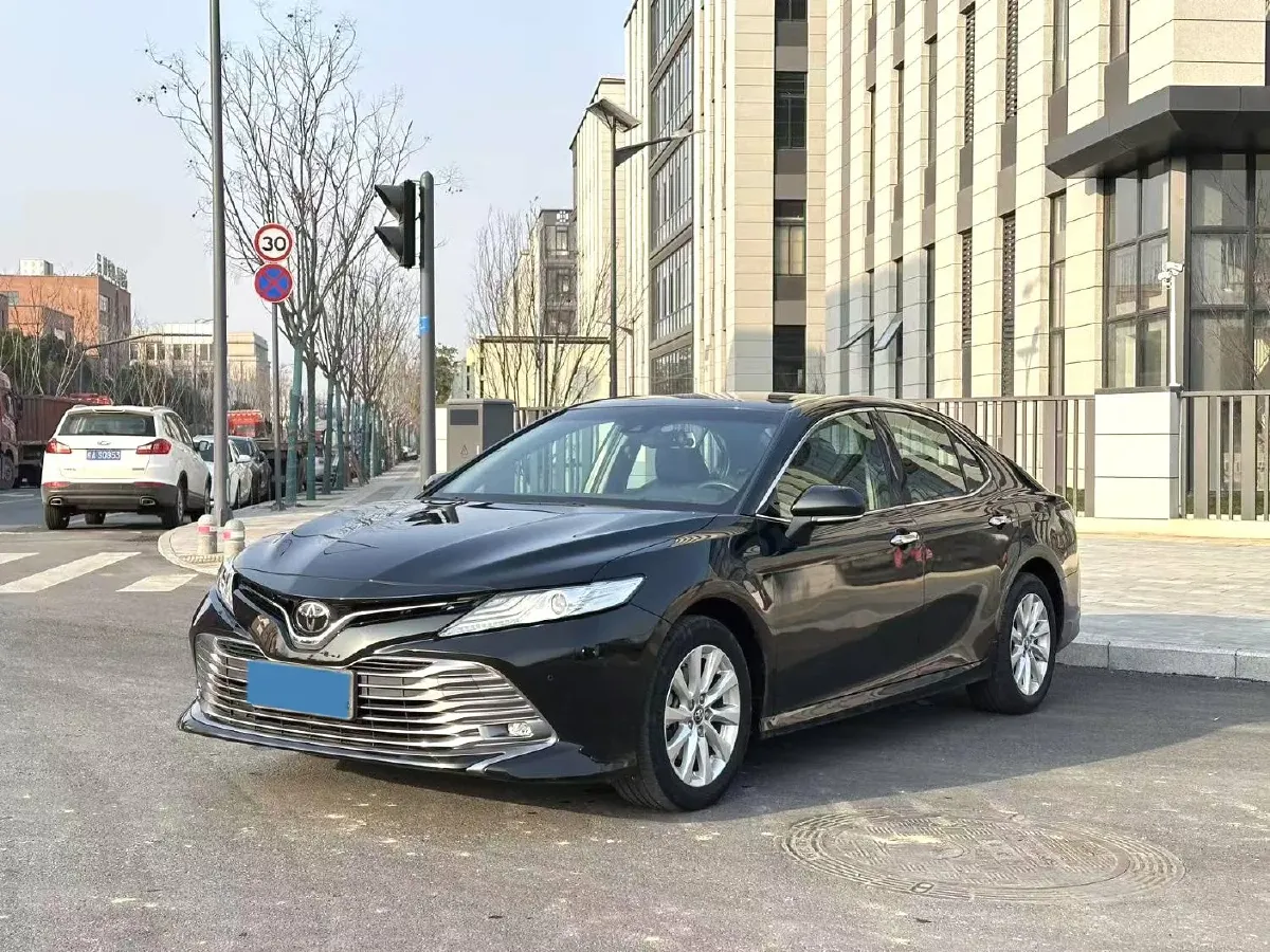 2019 Toyota Camry 2.0L 178HP L4 CVT,autocango,china used car exporter,china ev exporter,chinese used car exporter,chinese used ev exporter
