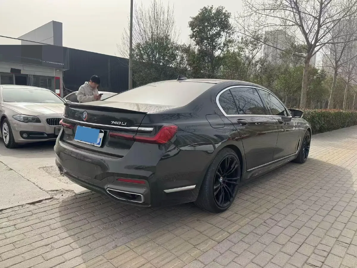 2021 BMW 7 Series 3.0T 340HP L6 8AT,autocango,china used car exporter,china ev exporter,chinese used car exporter,chinese used ev exporter