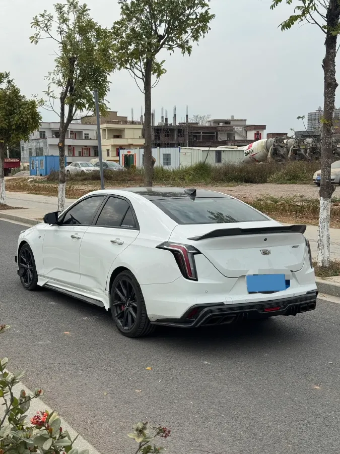 2022 Cadillac CT4 2.0T 237HP L4 8AT,autocango,china used car exporter,china ev exporter,chinese used car exporter,chinese used ev exporter