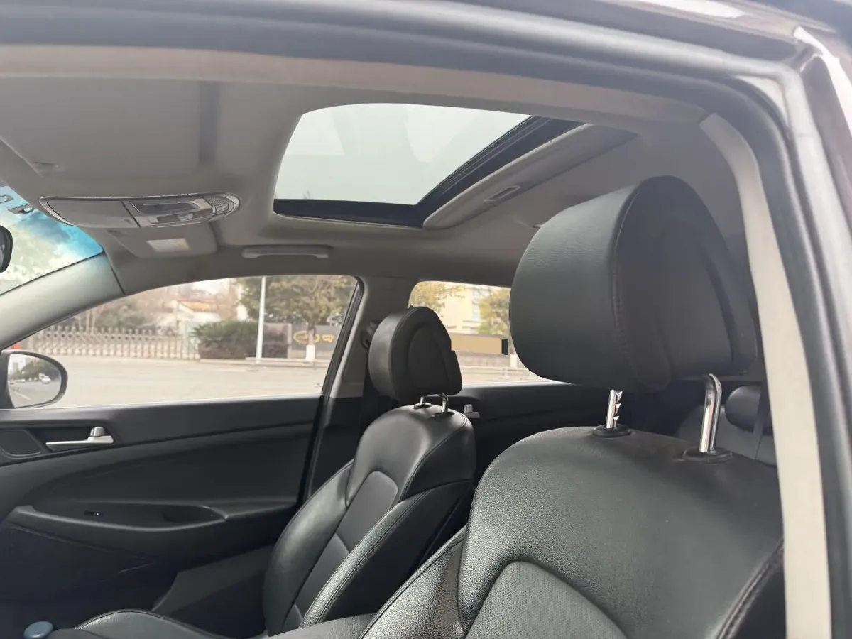 2015 Hyundai Tucson 1.6T 177HP L4 7DCT,autocango,china used car exporter,china ev exporter,chinese used car exporter,chinese used ev exporter