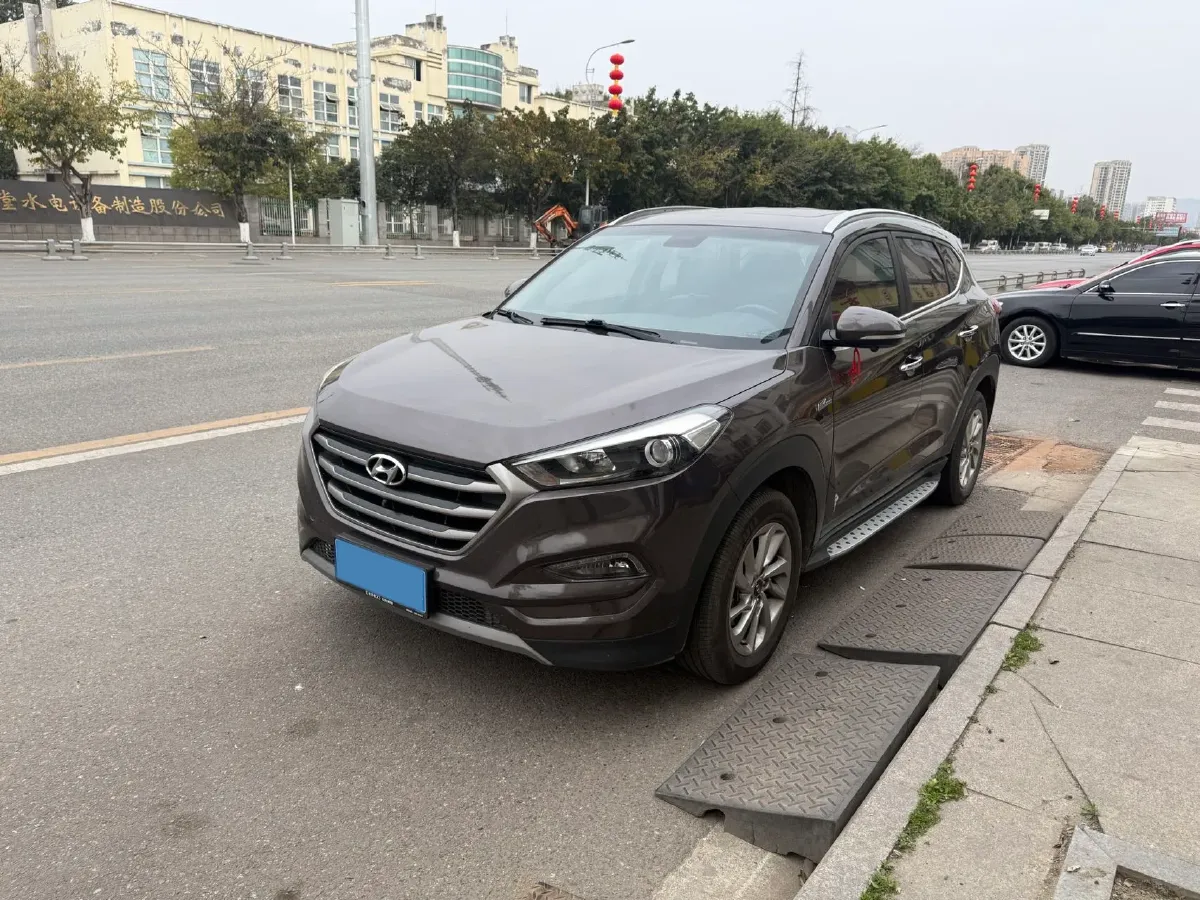 2015 Hyundai Tucson 1.6T 177HP L4 7DCT,autocango,china used car exporter,china ev exporter,chinese used car exporter,chinese used ev exporter
