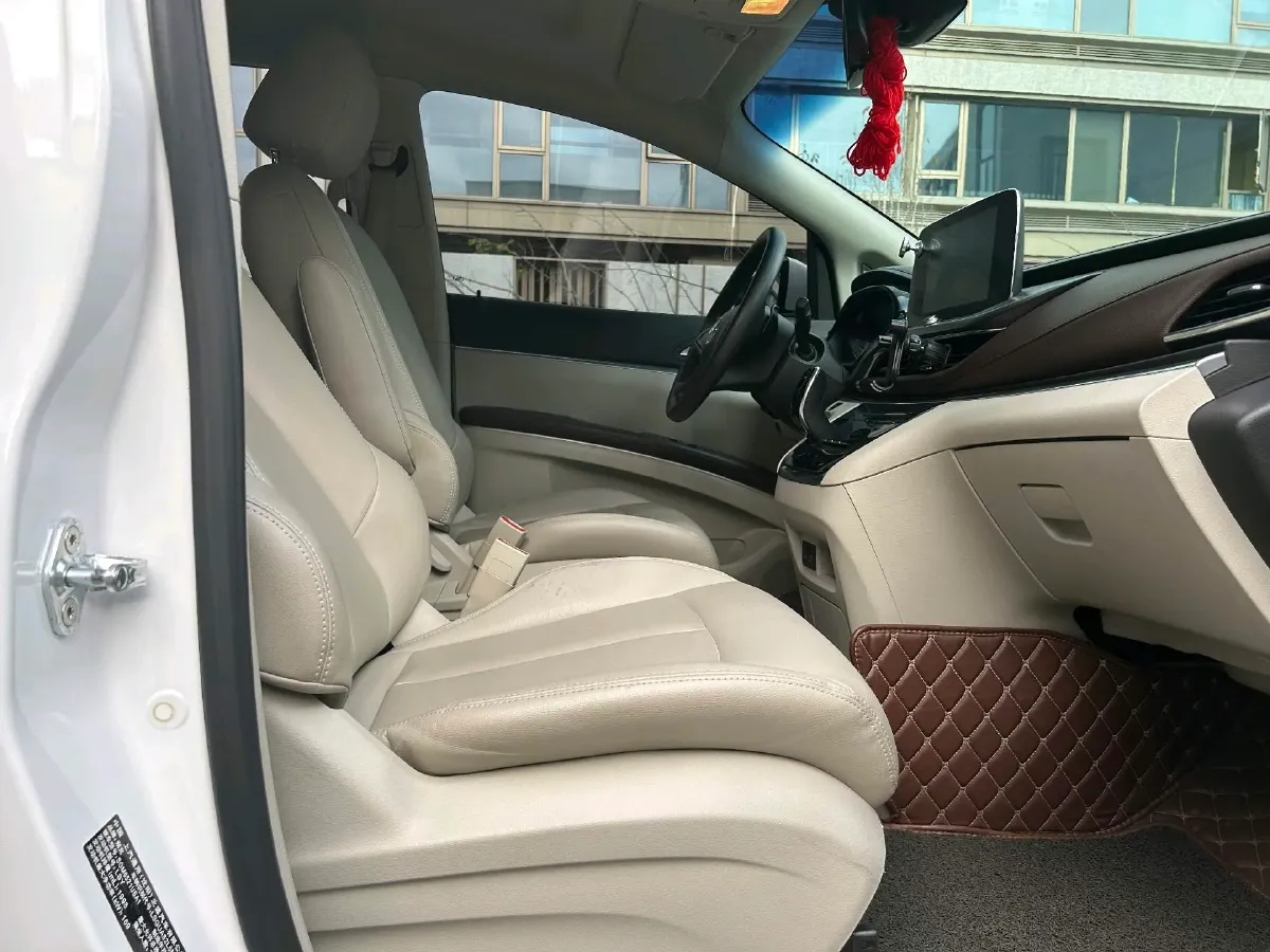 2021 Buick GL8 2.0T 237HP L4 9AT,autocango,china used car exporter,china ev exporter,chinese used car exporter,chinese used ev exporter