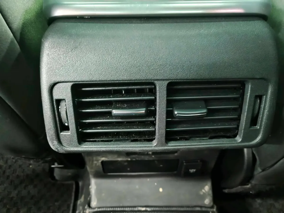 2019 Land Rover Range Rover Velar 2.0T 250HP L4 8AT,autocango,china used car exporter,china ev exporter,chinese used car exporter,chinese used ev exporter