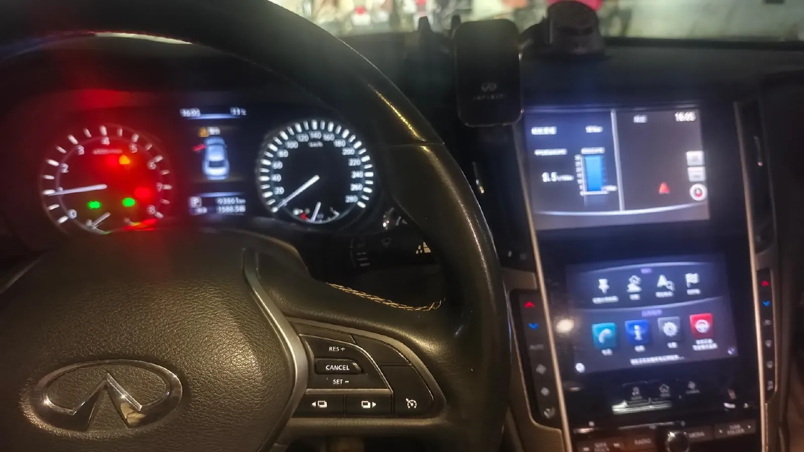 2018 Jeep Grand Commander 2.0T 265HP L4 9AT,autocango,china used car exporter,china ev exporter,chinese used car exporter,chinese used ev exporter